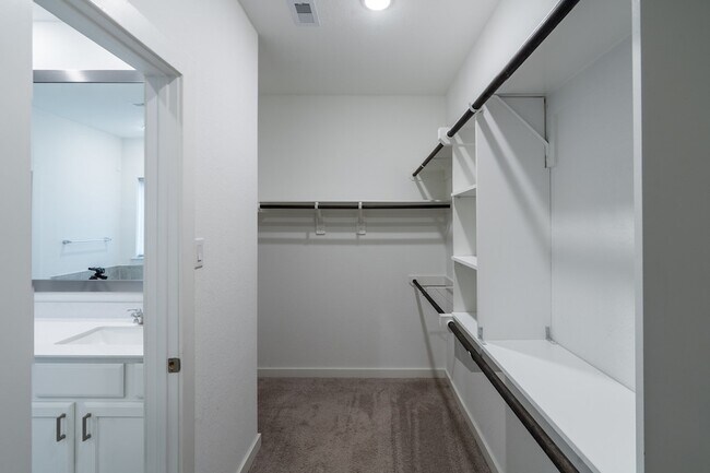 Building Photo - 27006 Hidden Rock Ct