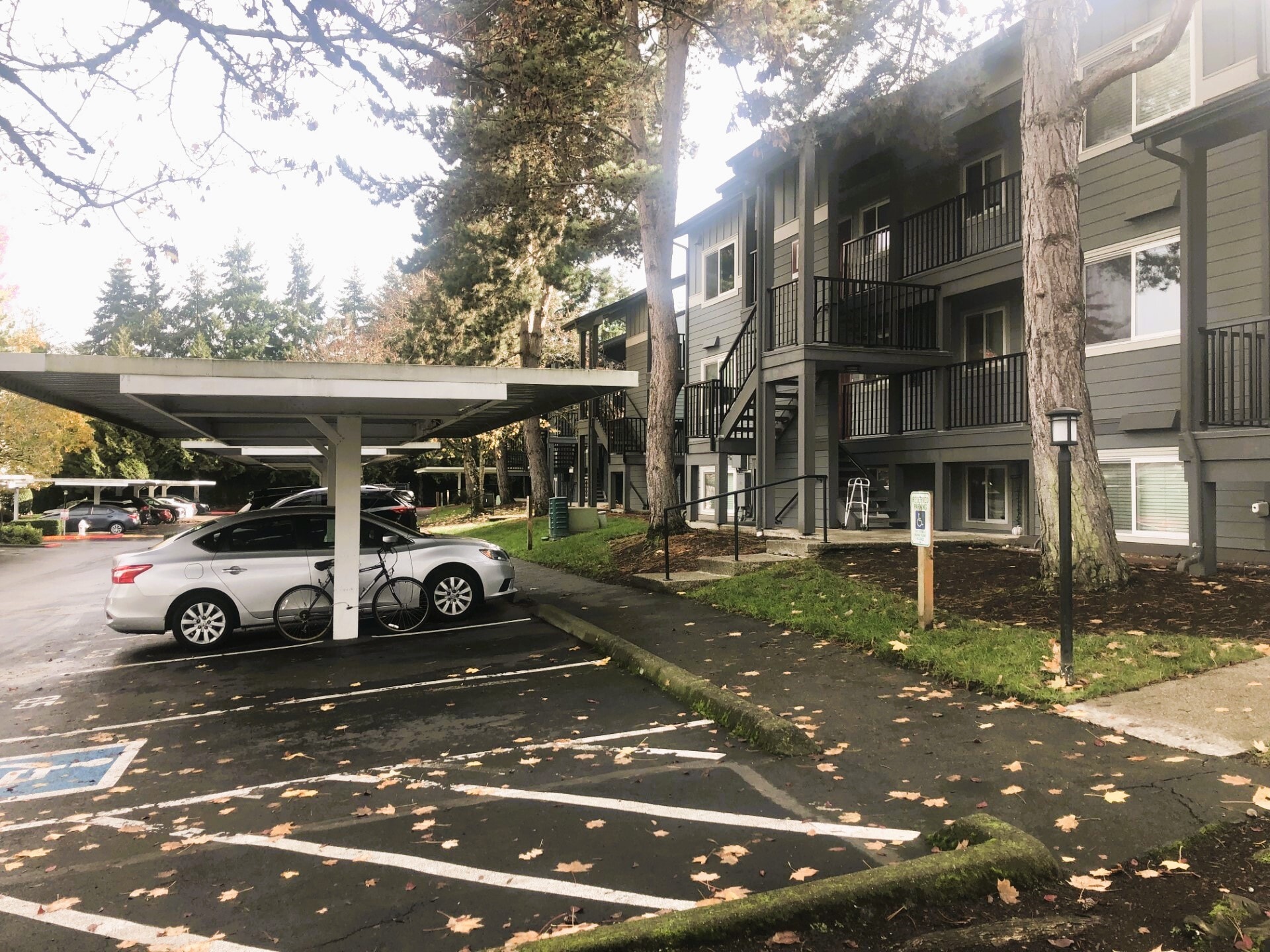 carport parking - 11107 NE 125th Ln