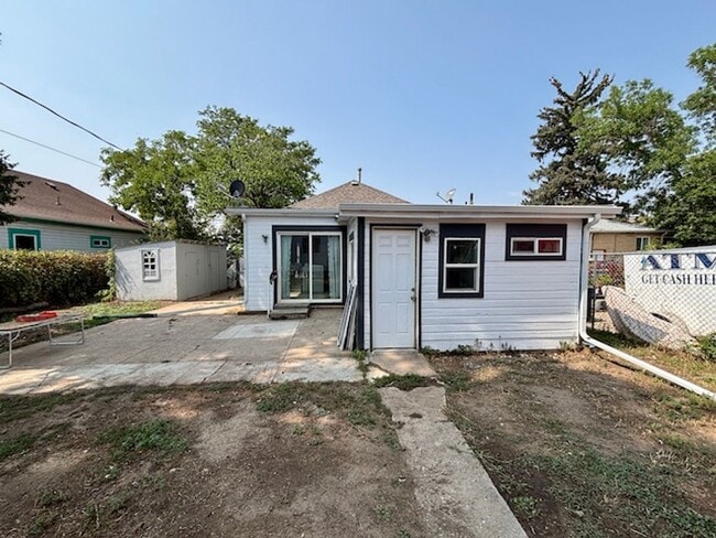 Building Photo - FREE RENT UNTIL OCTOBER 15TH