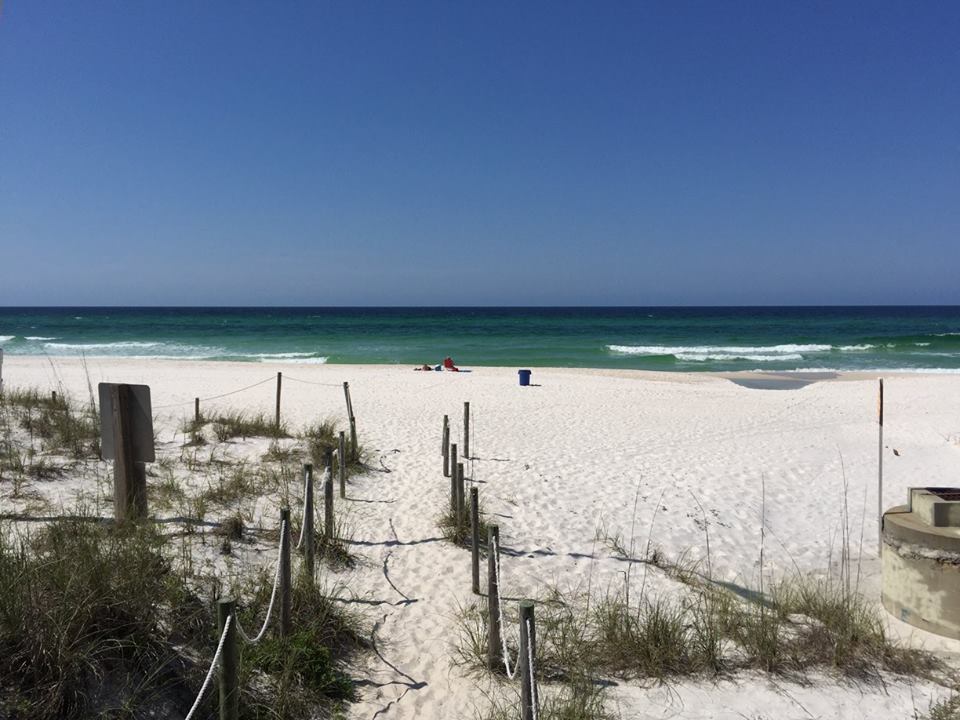 Bahama Beach (Approx .2 mile -1000 ft) - 606 Lantana St