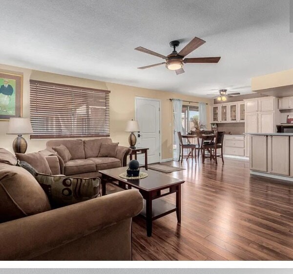 Building Photo - "Charming 2-Bedroom Oasis with 2 Full Baths in the Heart of Scottsdale!"