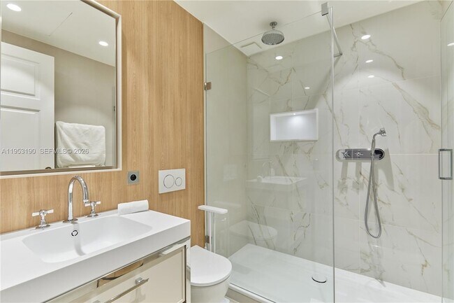 Building Photo - 11 Rue St