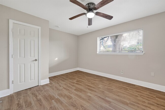 Building Photo - 11107 Cedarview Ln