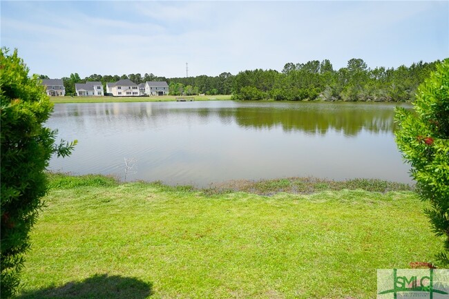 Building Photo - 160 Lake Lily Dr