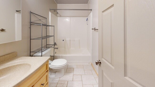 Building Photo - Herriman Rambler with Basement Apartment