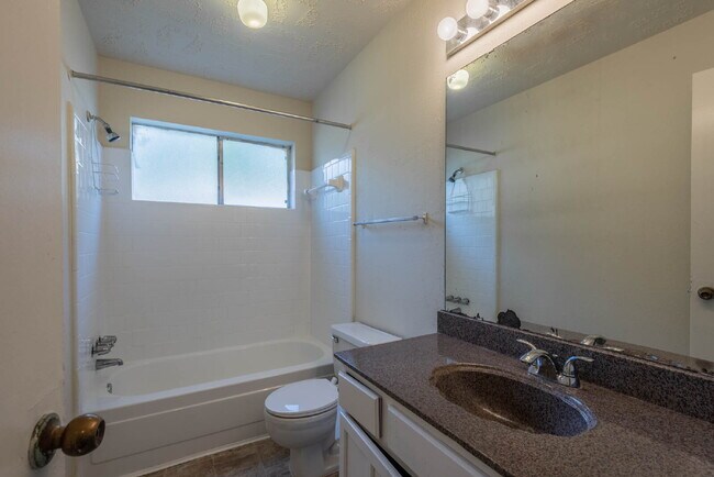 Building Photo - 8314 Poplar Ridge Ln