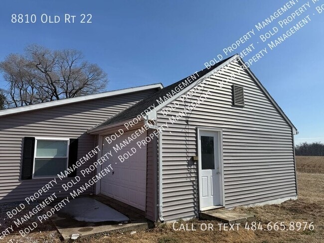 Building Photo - Three bedroom two bath home in Bethel