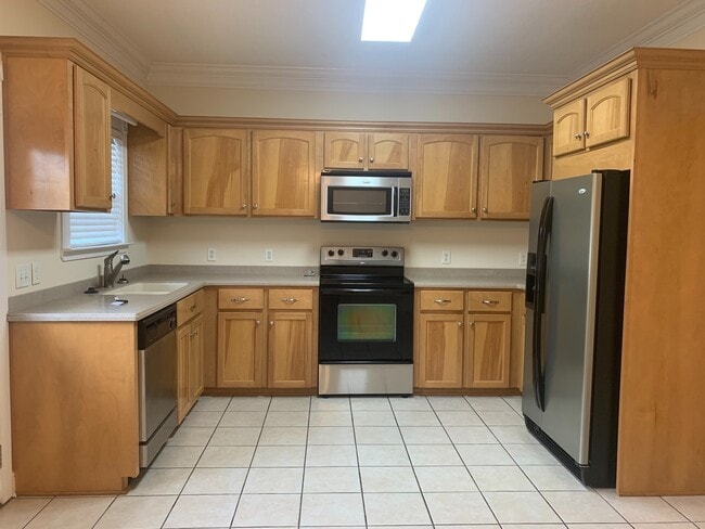 Building Photo - Beautiful Townhome for Rent