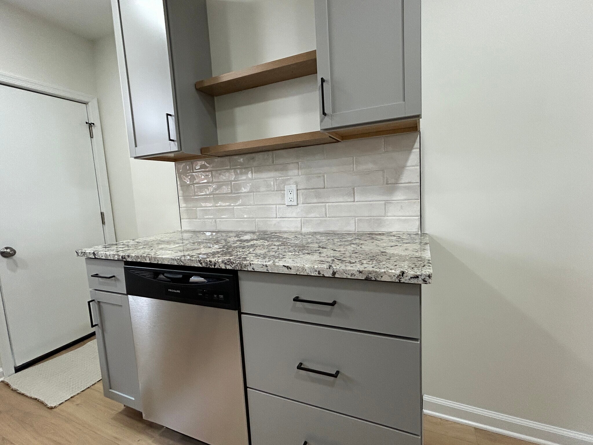 Building Photo - 2054 Mercy St