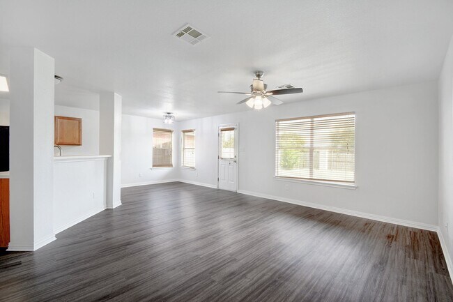 Building Photo - 117 Pheasant Trl