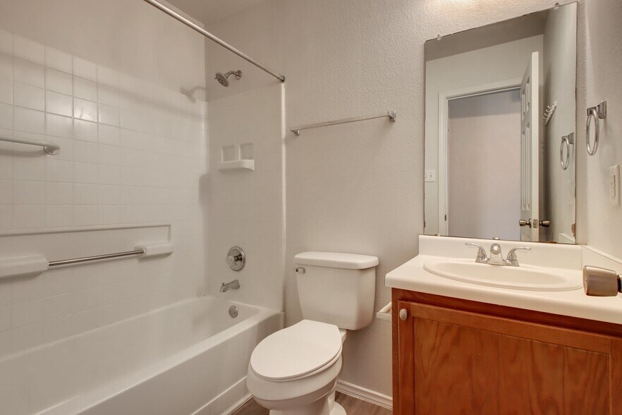 Building Photo - 218 Katy B Ln