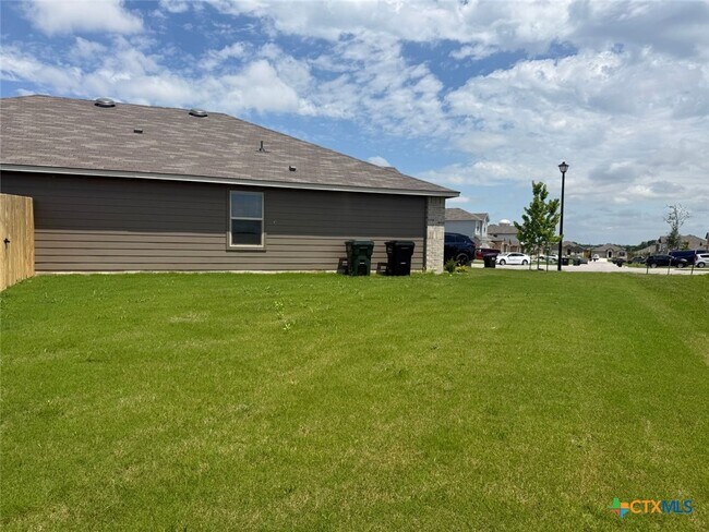 Building Photo - 2621 Torbenson Ct