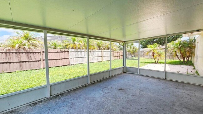 Building Photo - 12112 Rotuma St