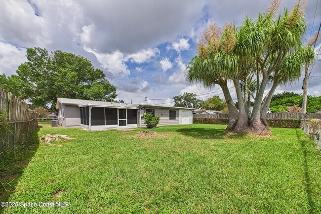 Building Photo - 4339 Plompton Dr