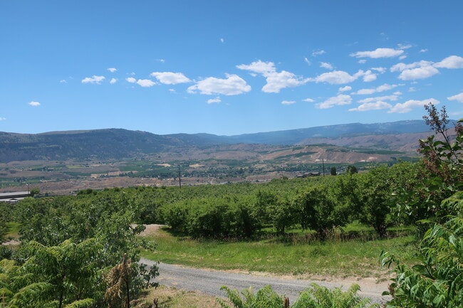 Building Photo - 3601 10th St SE