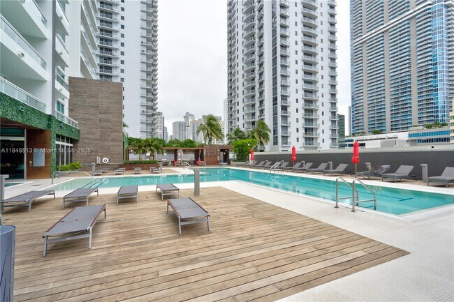 Building Photo - 1080 Brickell Ave