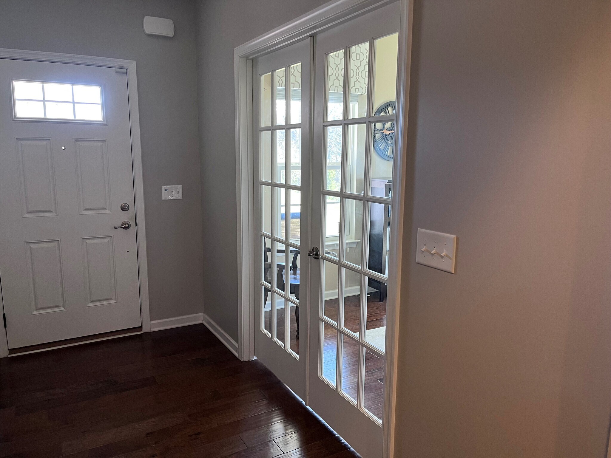 Front hall, looking at the front door and office/den - 7736 Tranquil Trl