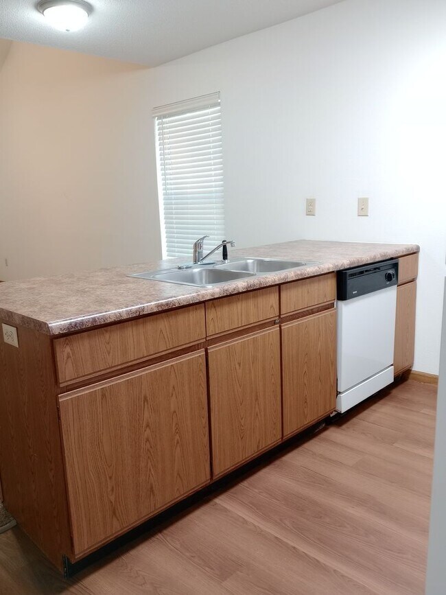 Building Photo - 3546-3548-3548 Prescott Dr