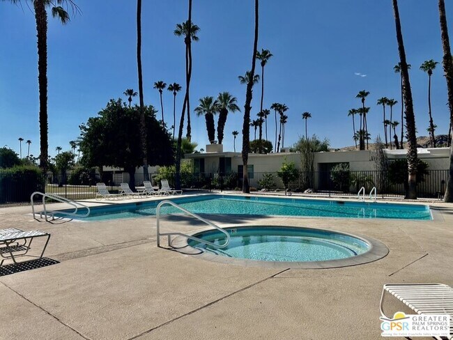 Building Photo - 197 Desert Lakes Dr