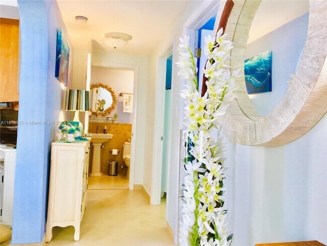 Building Photo - 30 Jean La Fitte Dr