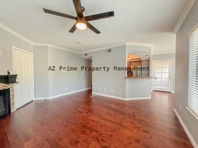 Building Photo - 750 E Northern Ave