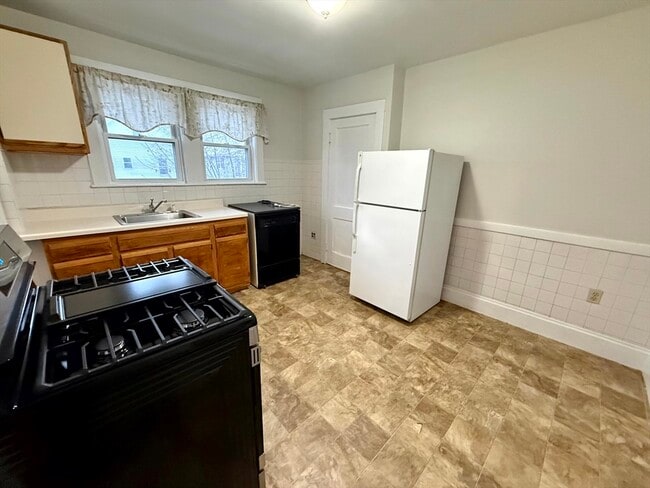 Building Photo - 12 Keenan St