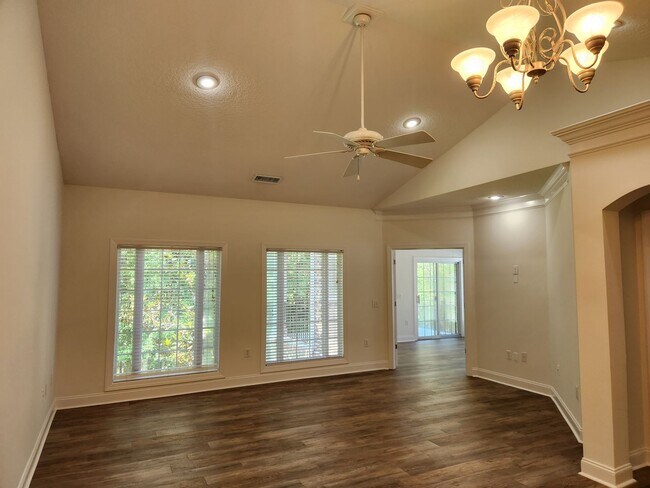 Building Photo - 411 Southbridge Blvd