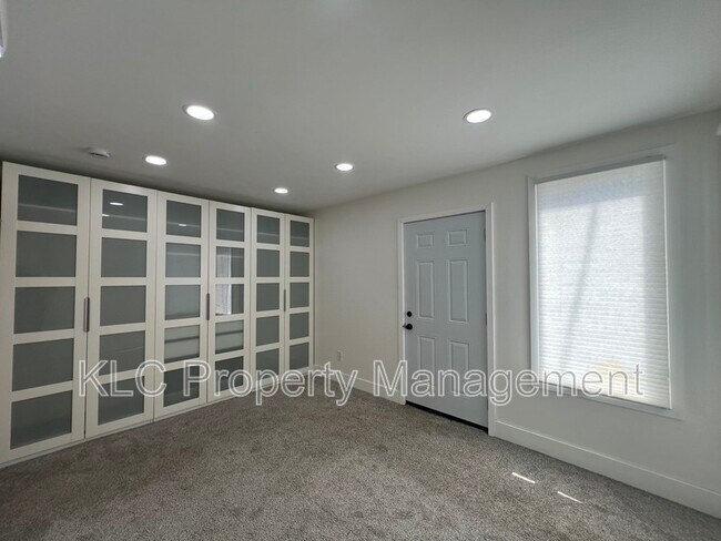 Building Photo - 3719 3rd St