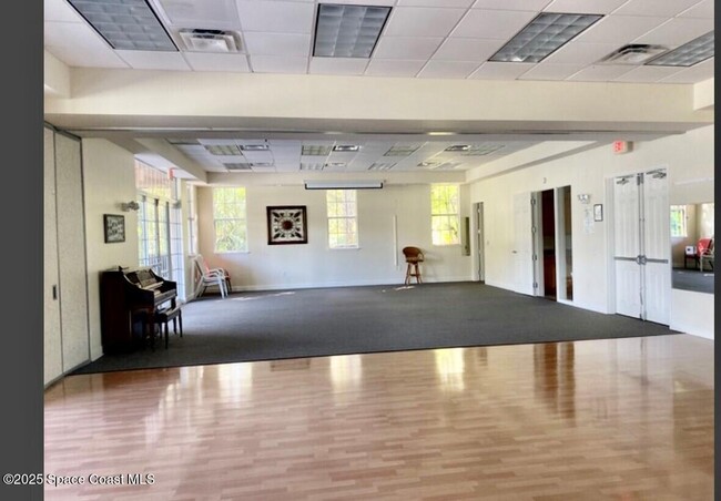 Building Photo - 130 Warsteiner Way
