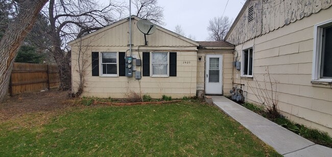 Building Photo - 2923-2925 Poly Dr