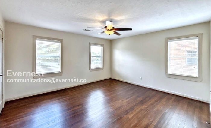 Building Photo - 3340 Blodgett St