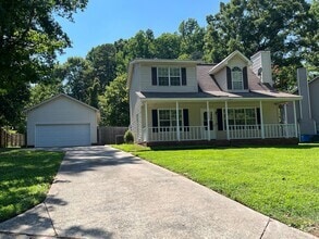 Building Photo - Updated 3 Bed + Loft with Large Garage in ...