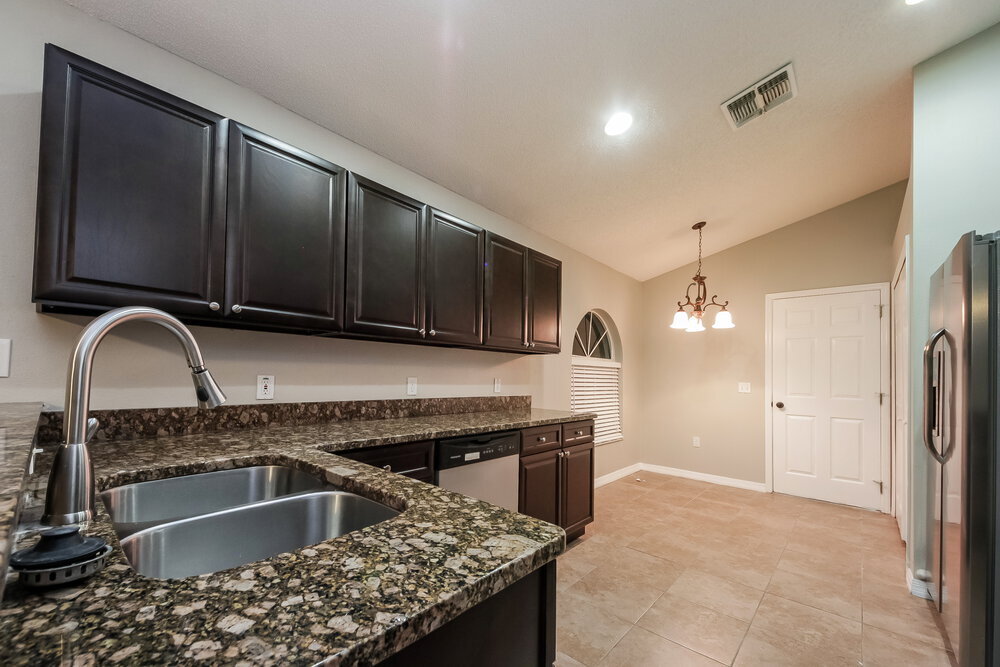 Building Photo - 4307 Bayside Dr