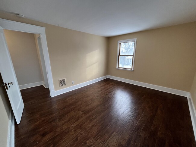 Building Photo - 40 McKinley Ave