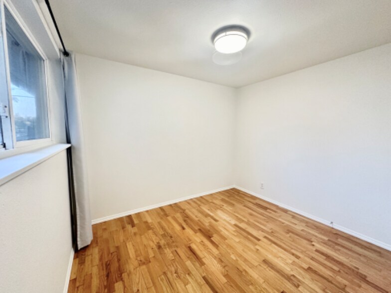 Building Photo - 5101 Ravenna Ave NE