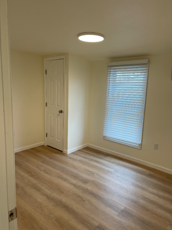Building Photo - 1704 Buchanan Trail E