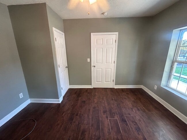 Building Photo - 3530 Beaumont Ave