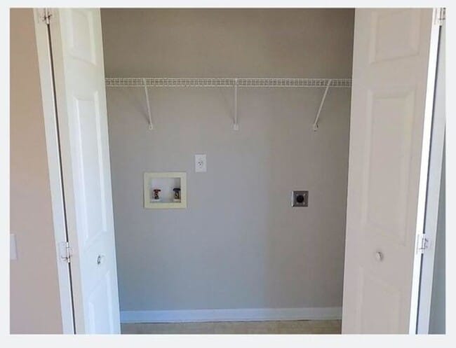 Building Photo - Spacious Condo with Expansive Pond Views