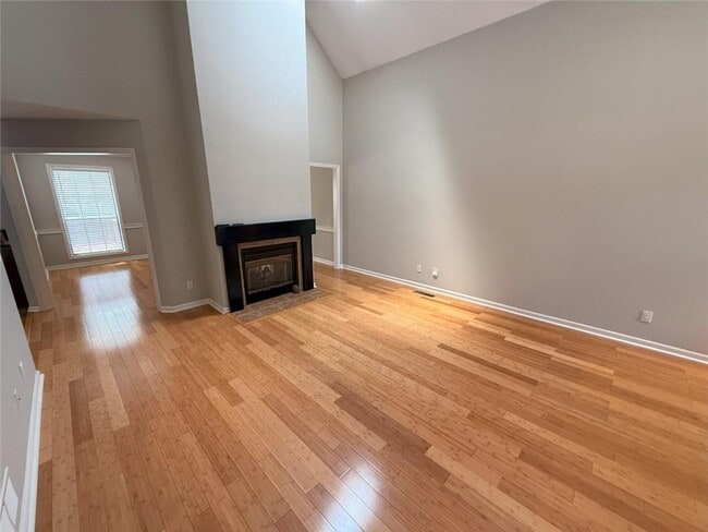 Building Photo - 290 Sweetwater Trce