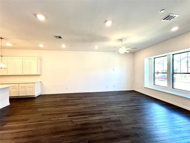 Building Photo - 2933 Tenor Wy