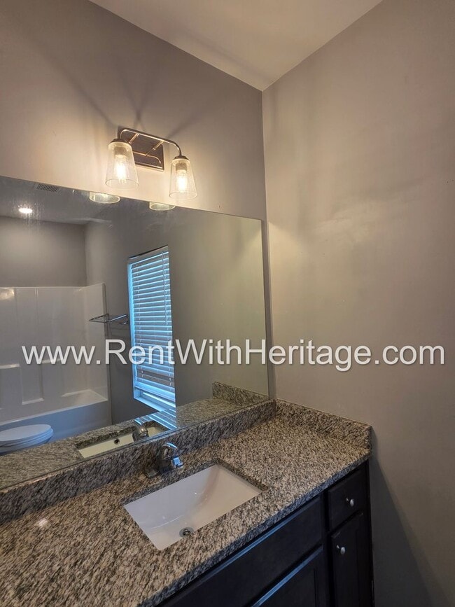 Building Photo - Awesome Ranch / Popular Carrollton Schools/ Near Adamson Square