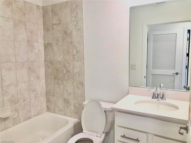 Building Photo - 15960 Grassland Ln