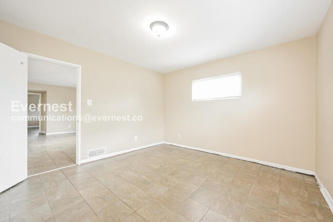 Building Photo - 706 Uvalda St