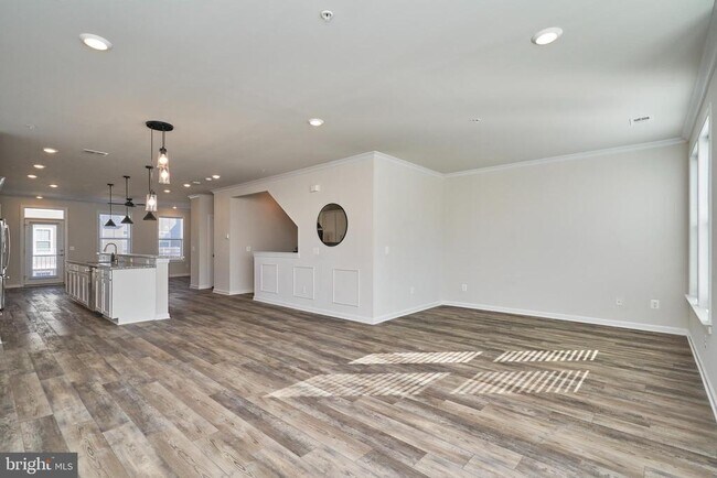 Building Photo - 45116 Kincora Dr