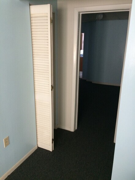 Living room - 3821 Bates St