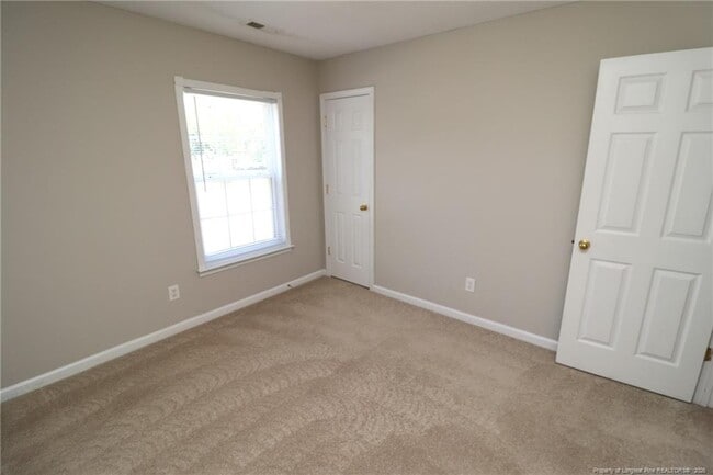 Building Photo - 120 Downing Bluff Dr