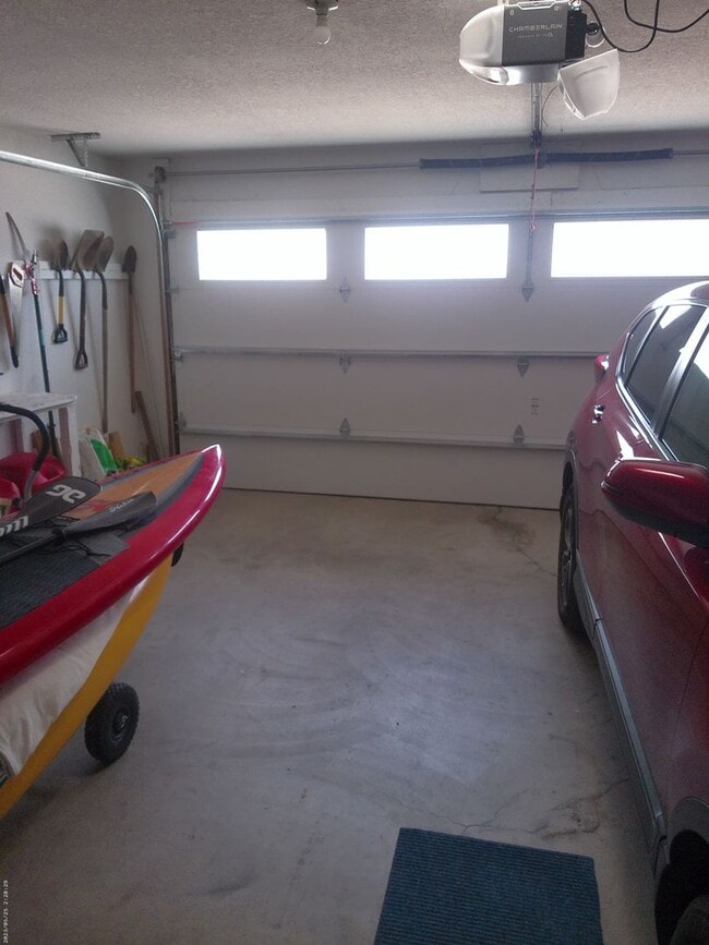 Building Photo - Entertainers Delight Beautiful Pool home Available May 12 to Sept 15, 2026