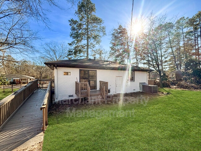 Building Photo - 279 Pioneer Pl