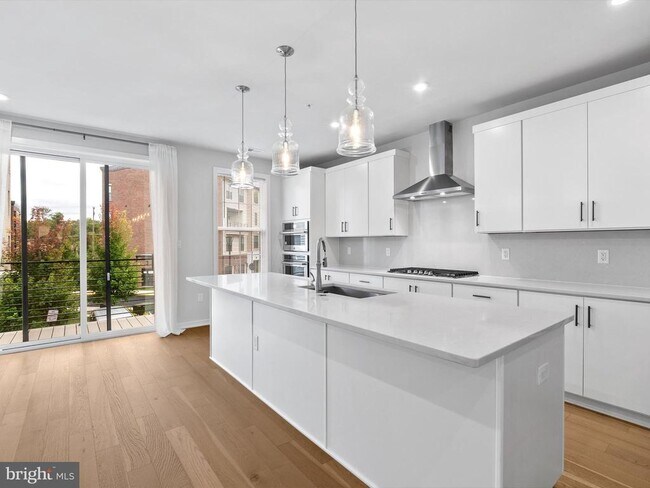 Building Photo - 7465 Backett Wood Ter