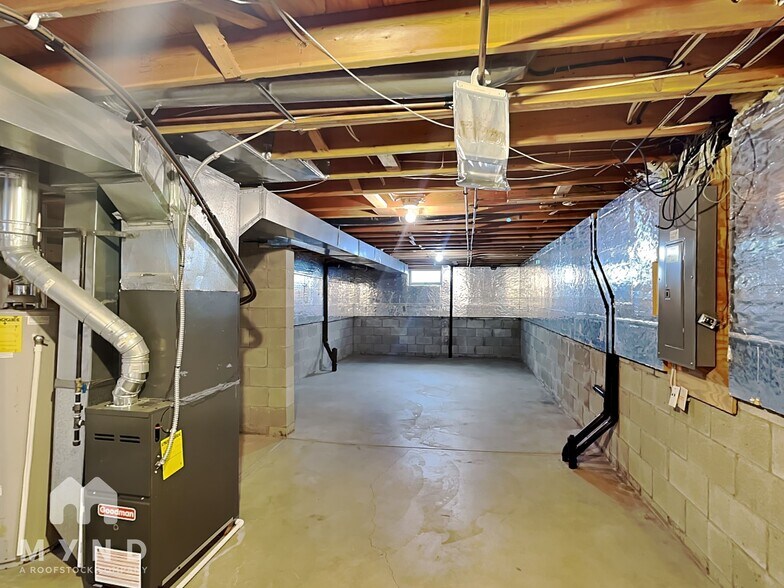 Building Photo - 5819 Rothrock Ct